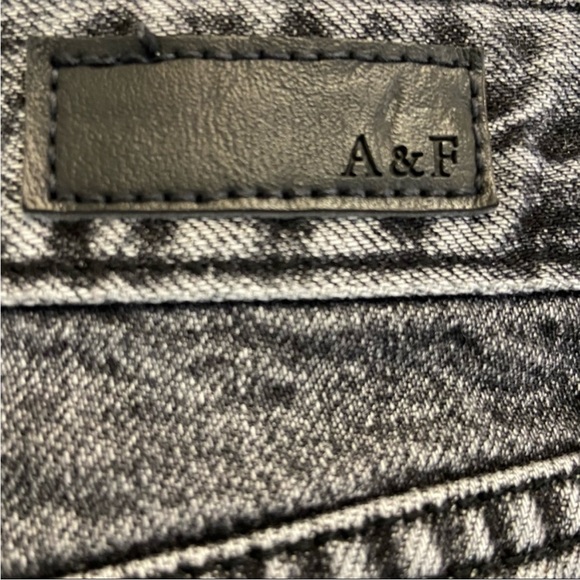 Abercrombie & Fitch Annie High Rise Denim
Shorts - Picture 4 of 5